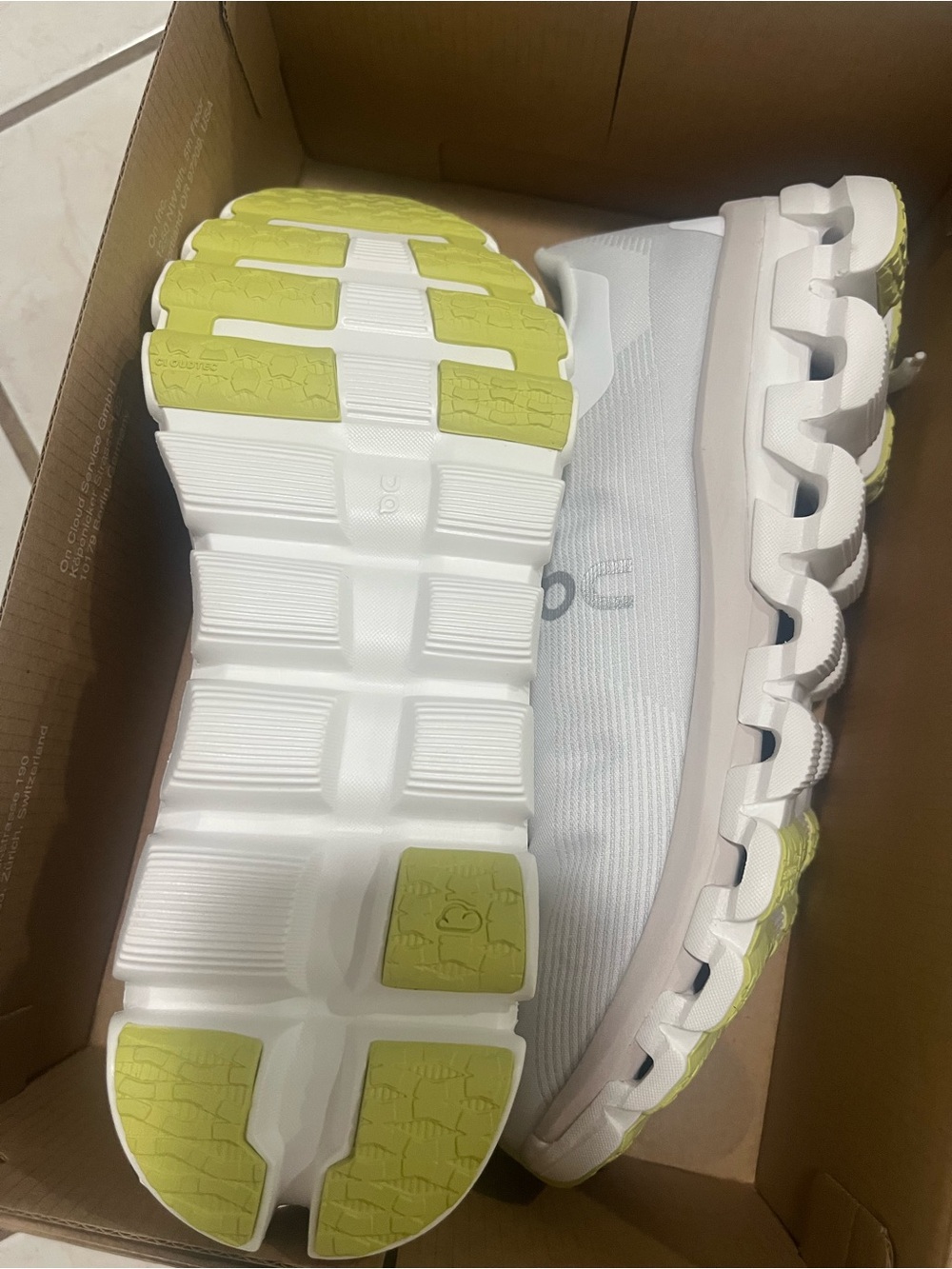On Women’s cloud flow 4 Running Shoes — White with Light Beige Accents 7.5 w - Picture 3 of 5